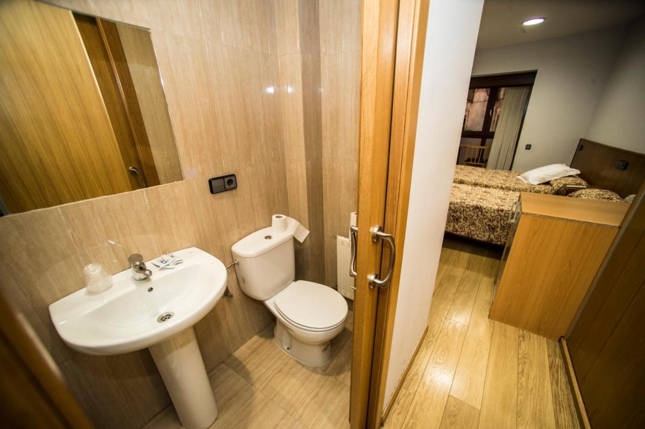 Hostal Caballeros Soria Extérieur photo