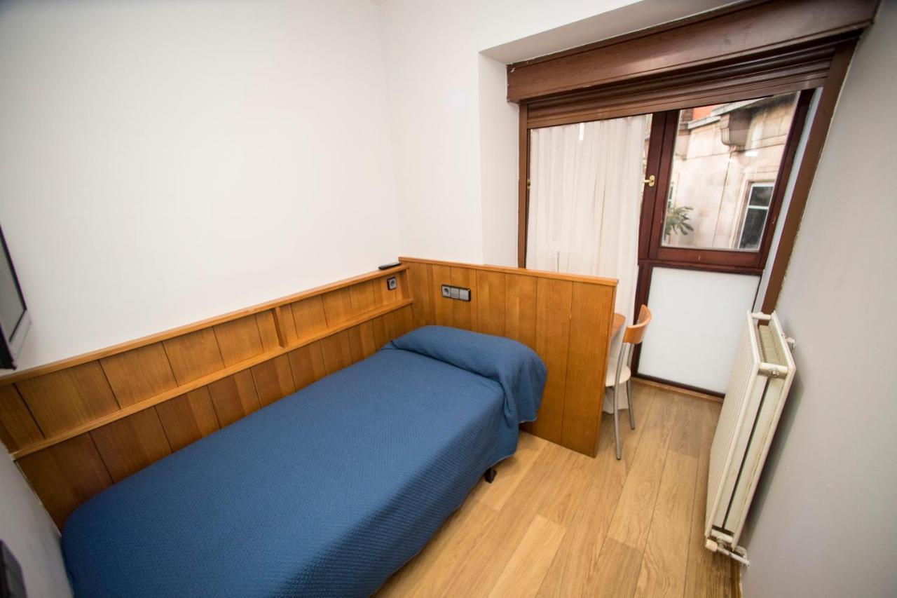Hostal Caballeros Soria Chambre photo