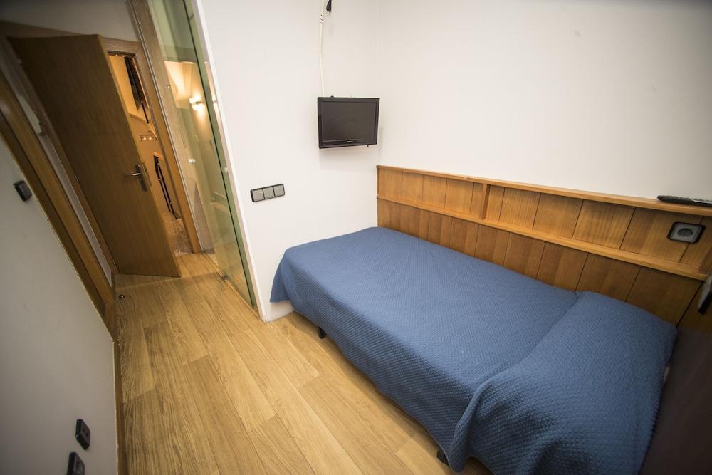 Hostal Caballeros Soria Extérieur photo